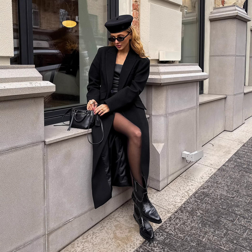 Femme Élégante Tridimensionnelle sur mesure Coat Lapel