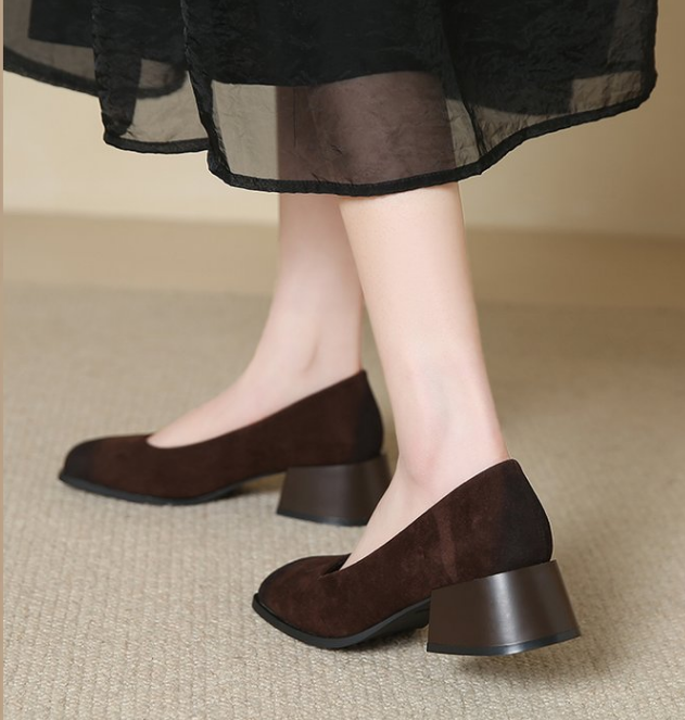 Chic old block-heel pumps