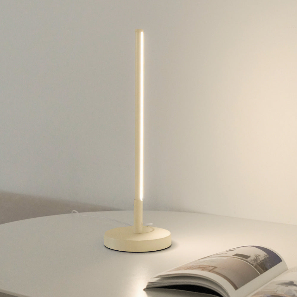 Nordic LED post-moderne lampe de table de table Minimalist salon étude