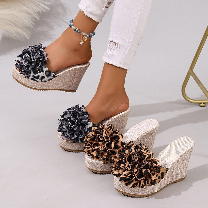 Pantoufles pour femmes Commerce extérieur Sandales robustes à semelle épaisse Heel Plus-Size