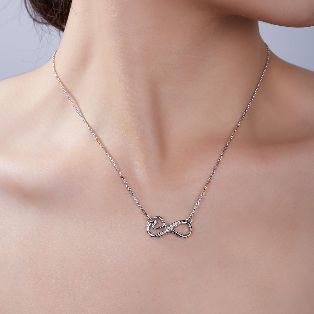 3.7g S925 Argent Sterling 11 Pierre Moissanite Infinity Collier Coeur 45cm Platine plaqué