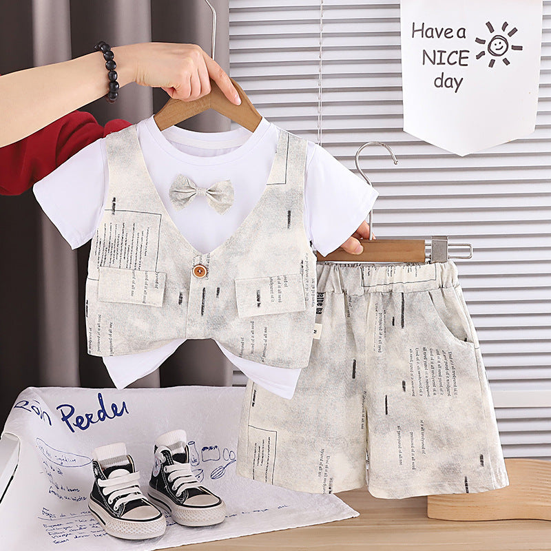 Handsome little boy's suit: jacket and short-sleeved two-piece