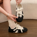 Femmes Retro Sneakers Plat Polka Dot Imprimer Buckle Strap Dentelle Detail Suede Metallic Splic
