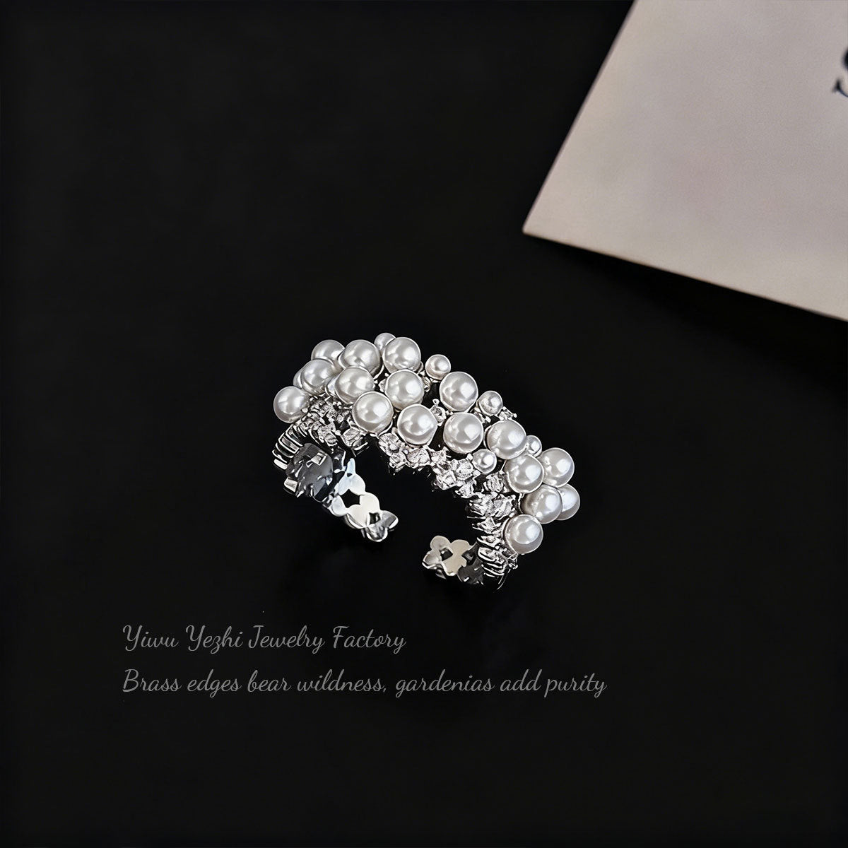 French Light Luxury Elegant Pearl Baby's Breath Bague Cuivre plaqué Real Gold Ajustable Op