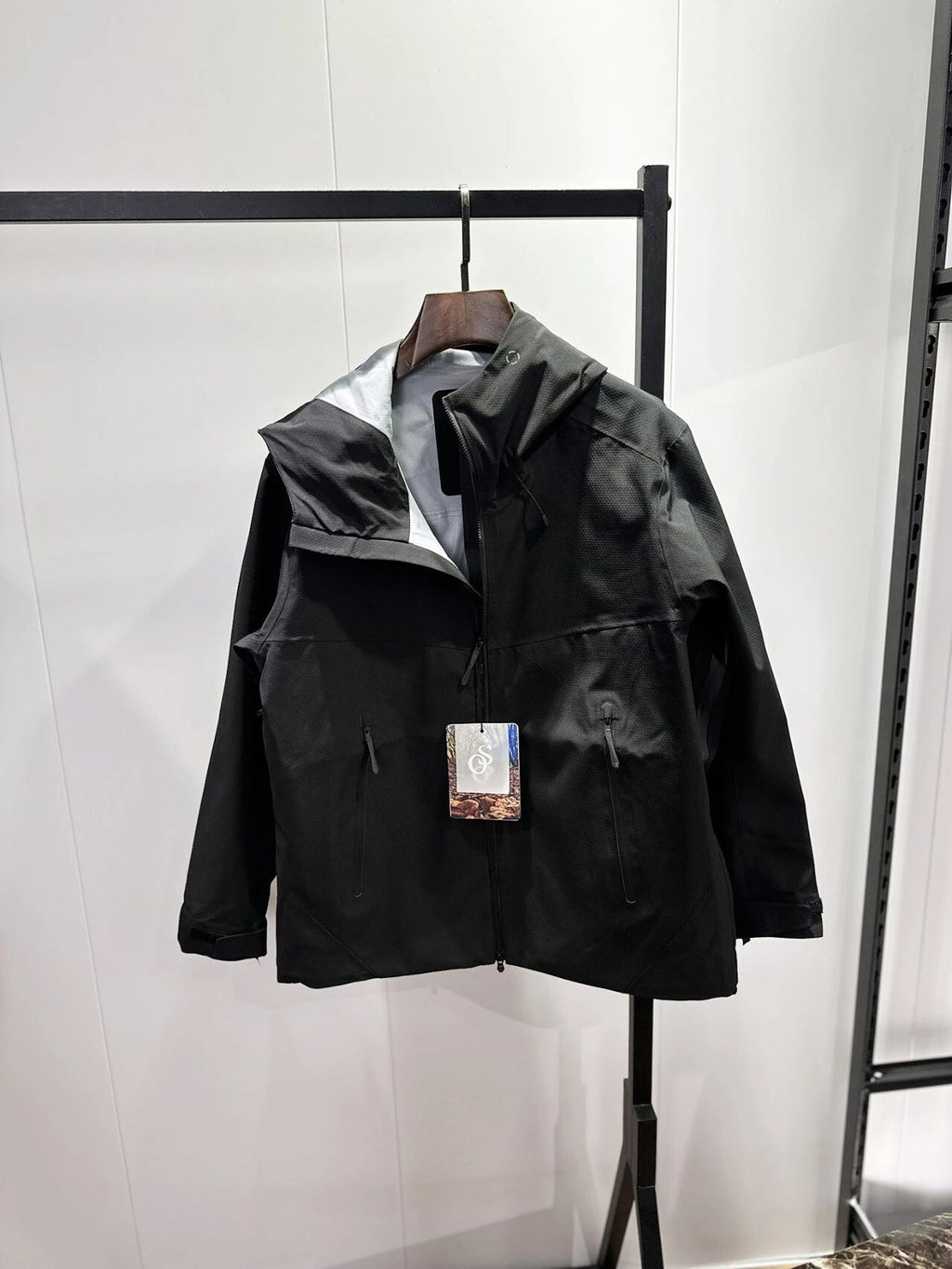 Veste de brise-vent imperméable à capuche légère pour hommes résistant au vent