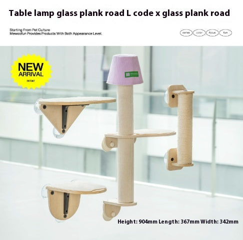 Meow Hu Wang est aussi Cat Scratch Trees ne couvrant pas une zone de mur de verre