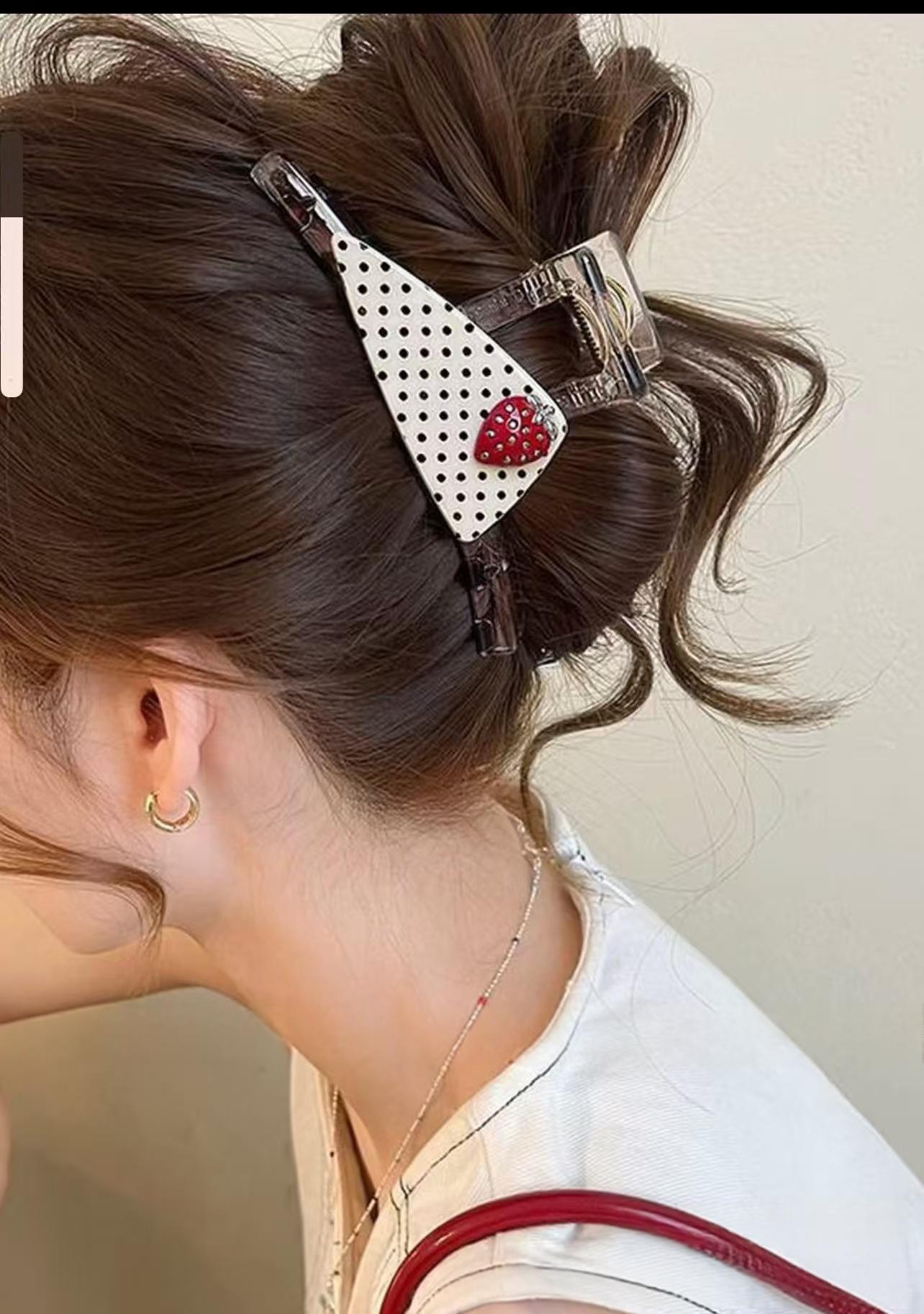 Chic Satin fleurs cheveux clip demi-haut coiffeur