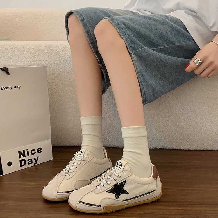 Women's Five-Pointed Star Patch Retro Sneakers