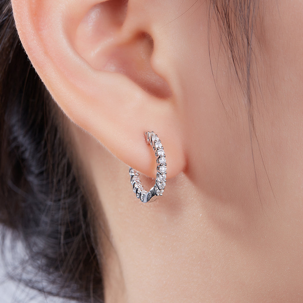 S925 Argent Sterling 30pcs Moissanite Boucles d'oreilles Huggie Hoop pour femmes 16,5mm Plaque platine