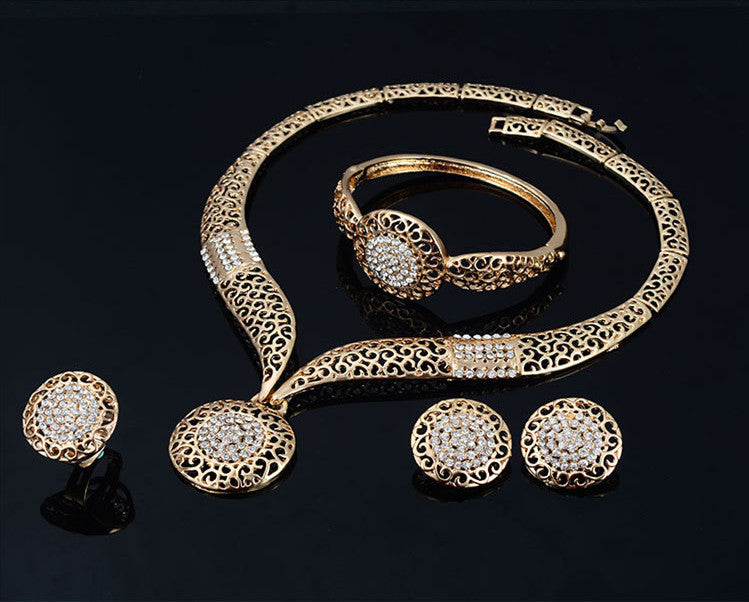 Collier boucles d'oreilles bague bijoux ensemble quatre pièces