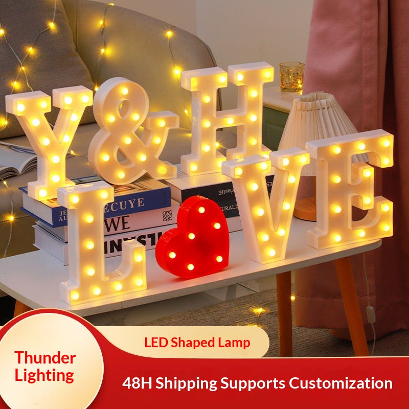 Proposition LED Signe lumineux avec joyeux anniversaire Une décoration romantique Glowing pour le