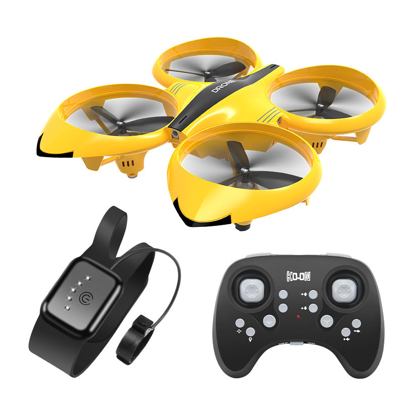 Regarder le quadcopter à télécommande