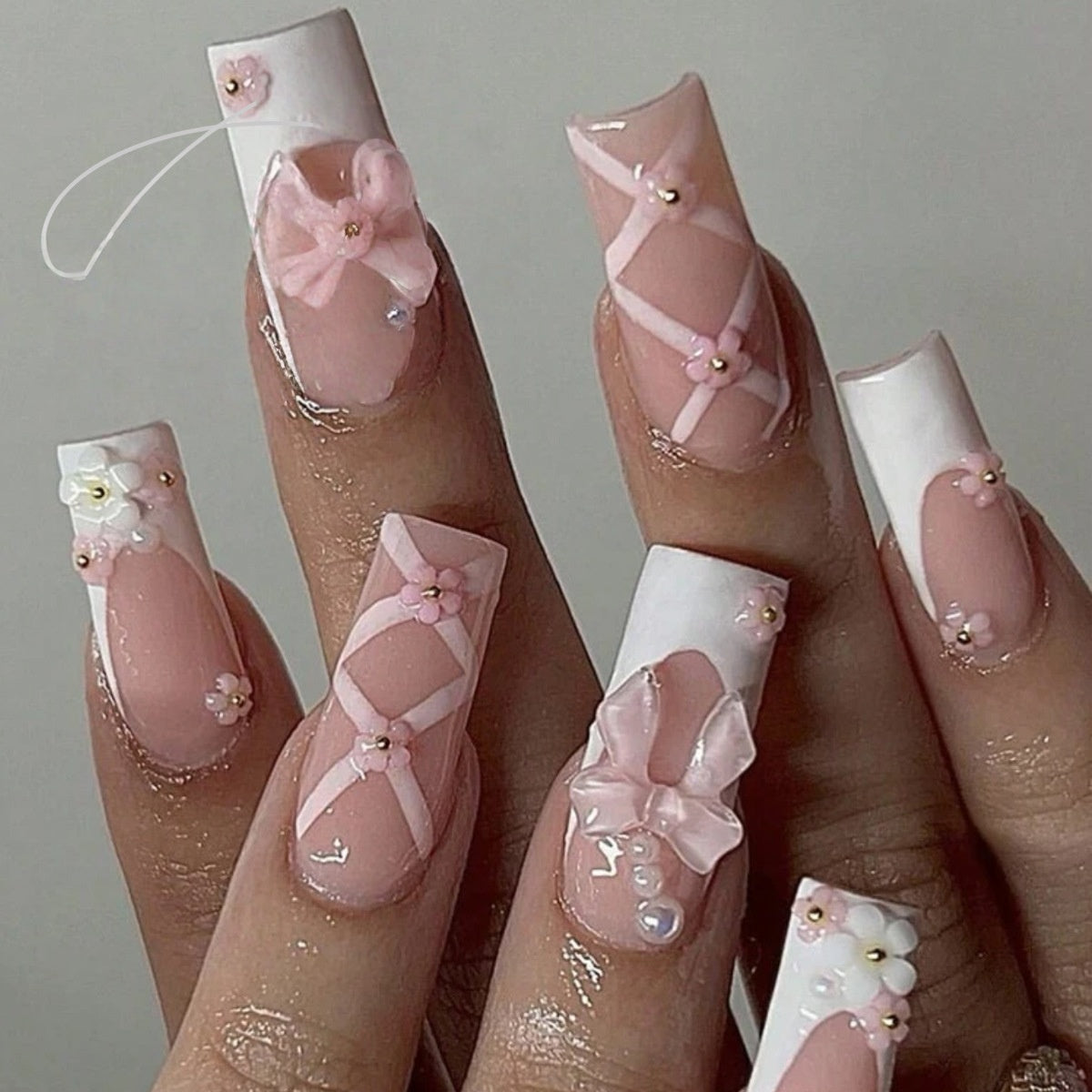 Astuce d'ongle terminée Wearable Court Square