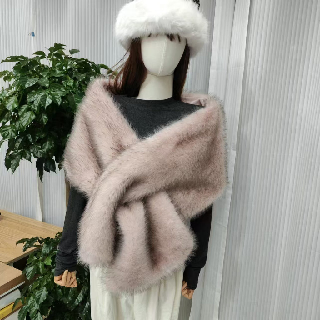Clou de luxe léger en peluche polyvalente pour femmes
