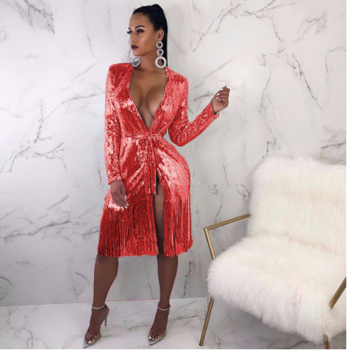 Deep V-col brillant Dentelle-up à manches longues Sexy Split Fringe Robe
