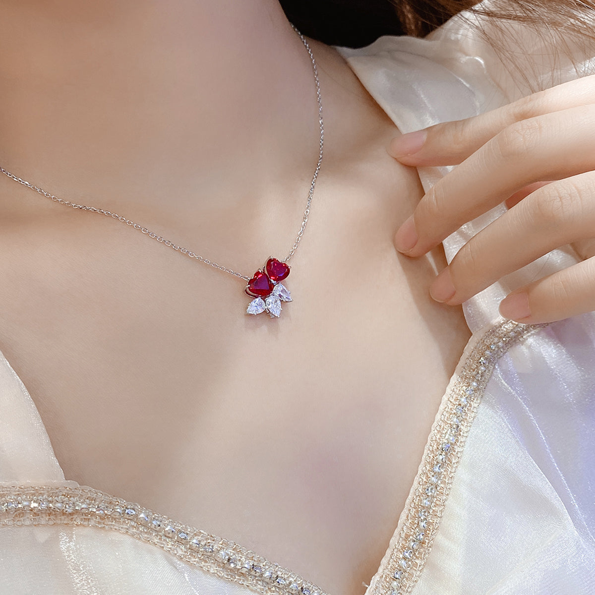 S925 Argent 4.1g Double Coeur Lab-Created Gemstone Collier