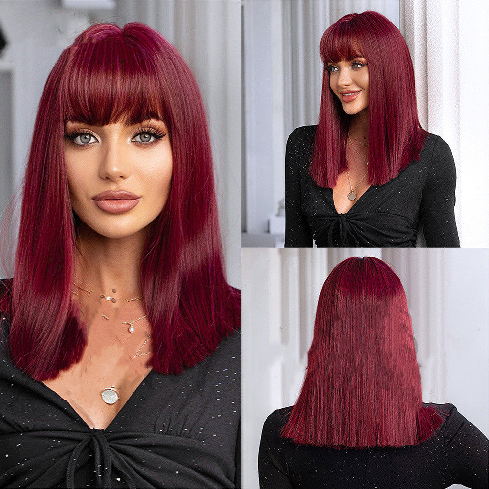 Plant vert cheveux droits avec des bangs