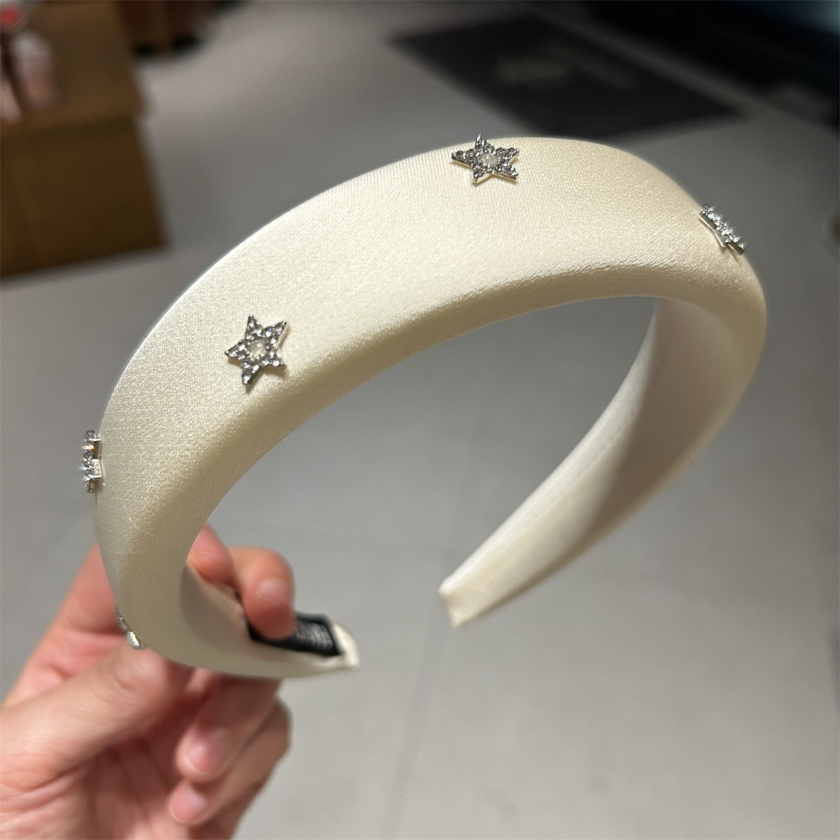Bandeau pour femmes Haut bandeau de la Couronne avec strass étoilé Clip pour cheveux pour flyaways