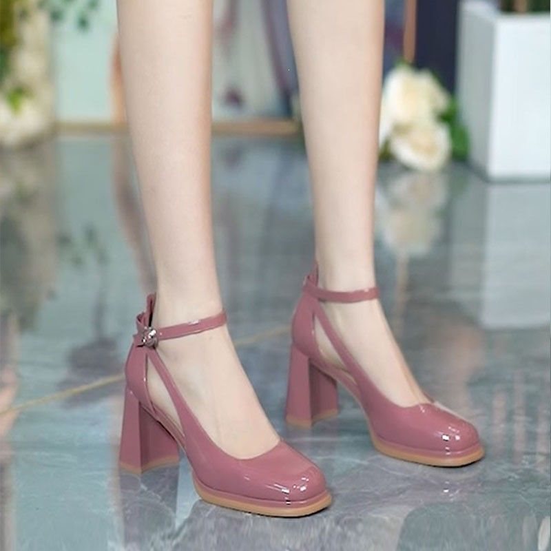 Women's Retro Versatile Buckle High Heels