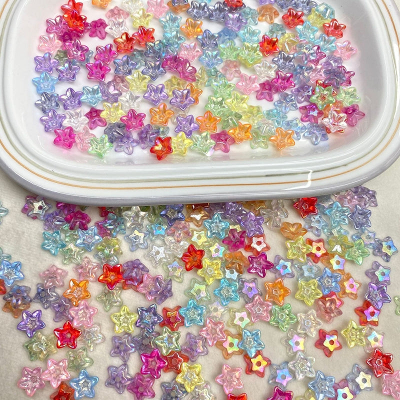Perles de fleurs en acrylique 5-Petal translucides à dos plat
