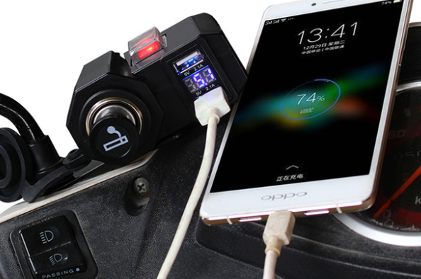 Moto USB Chargeur de voiture étanche Cigarette Léger Voltmètre