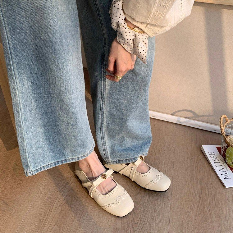 Femmes Brogue sculpté Mary Jane plat orteil carré simple bracelet en métal fleur boucle souple