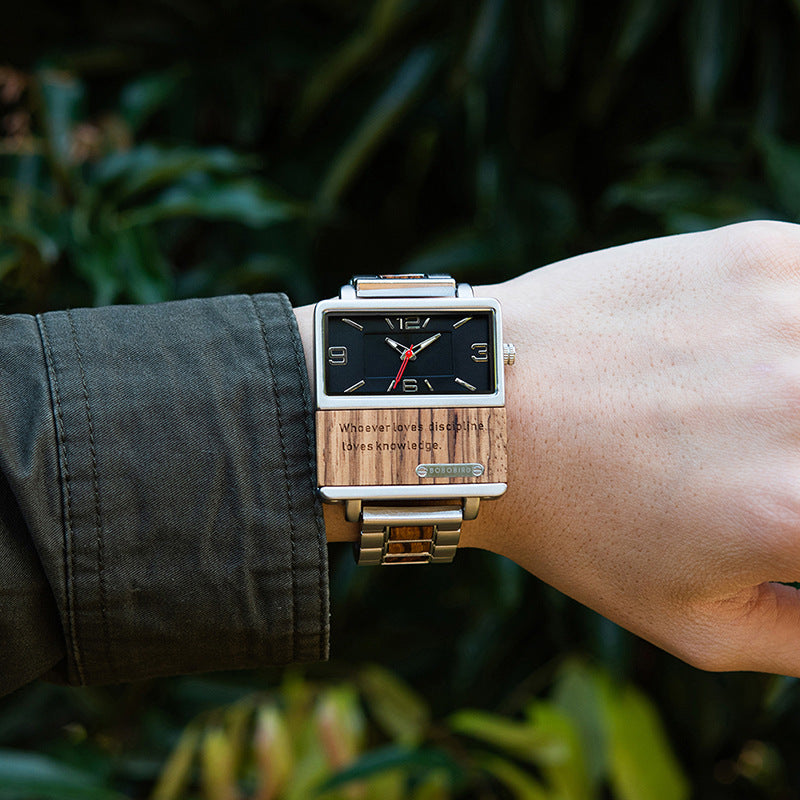 Modèle de montre en bois T95