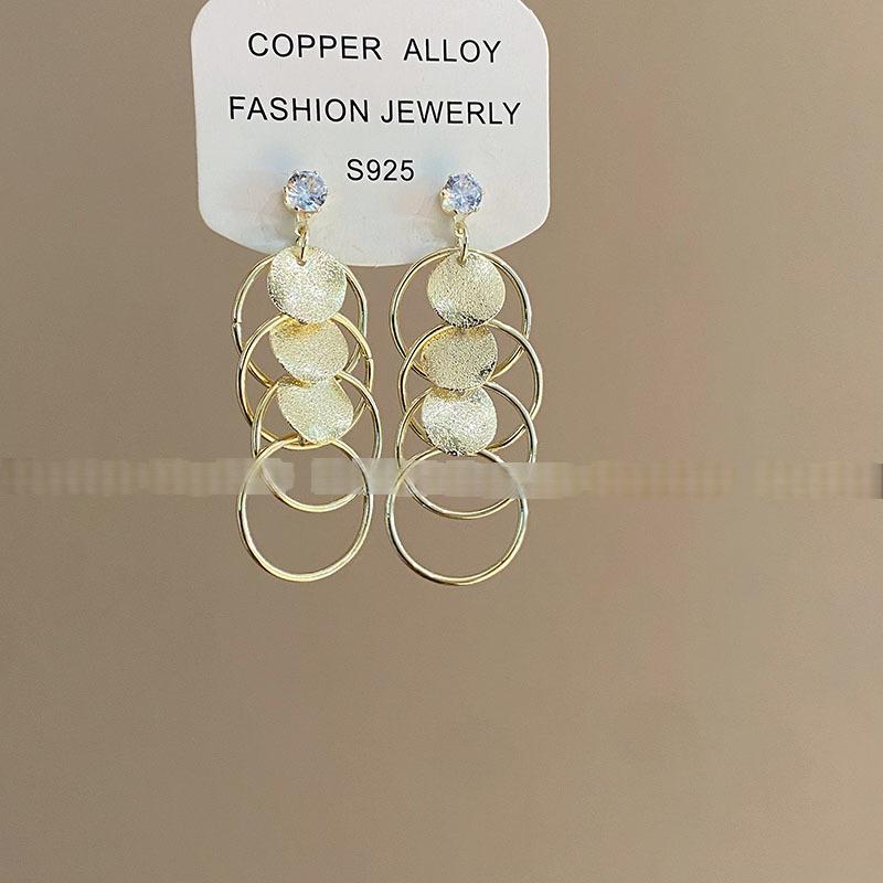 Boucles d'oreilles de la fleur de papillon des femmes