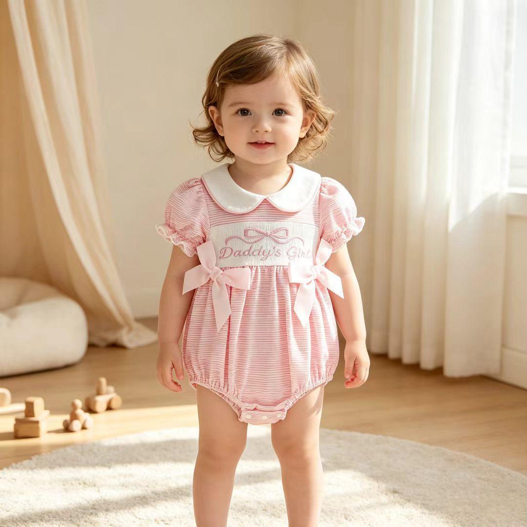 Coussin à manches en dentelle pour bébé fille