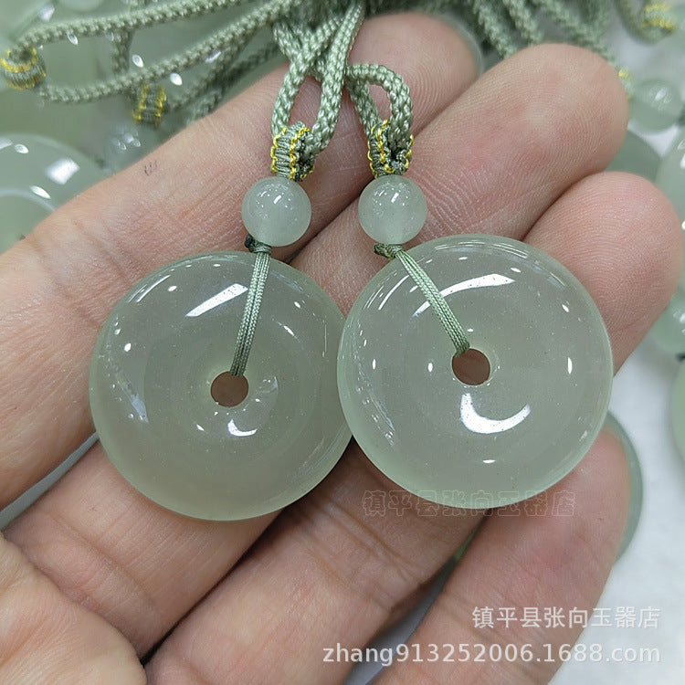 Ice Bottom Vert Aventurine Sécurité Buckle Pendentif Hommes et femmes Pendentif Jade Pendentif Jade