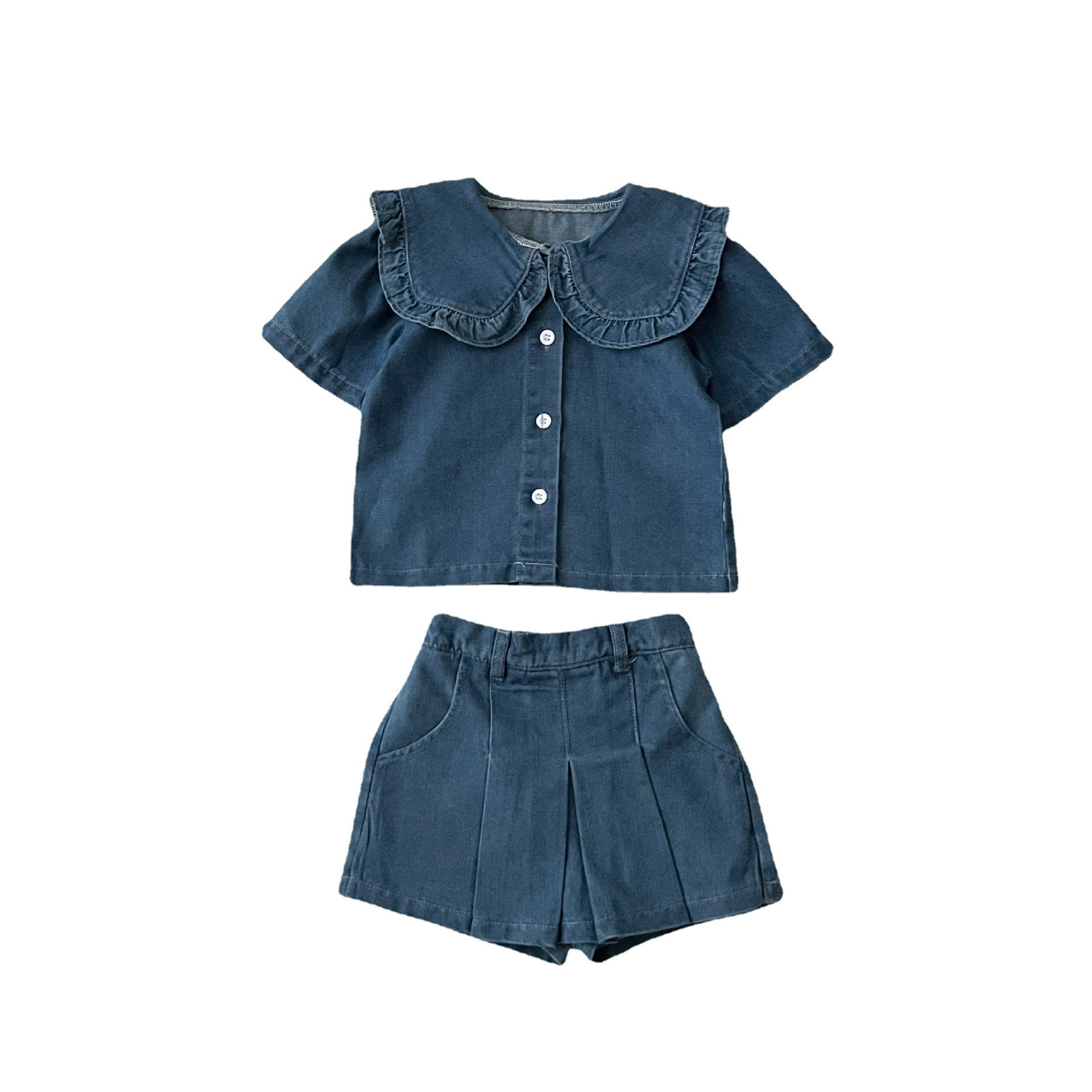 Pantalon de jupe en denim chic et tendance avec un top à manches courtes