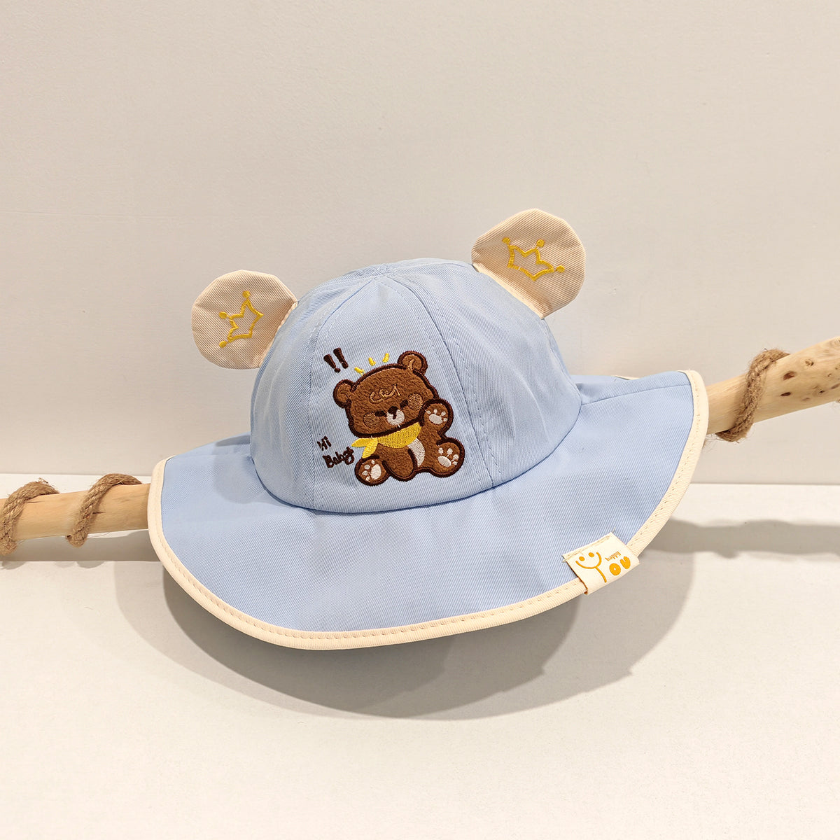 Pattern d'ours cartoon en couleur unique pour enfants brodé casual et mignon à large bord