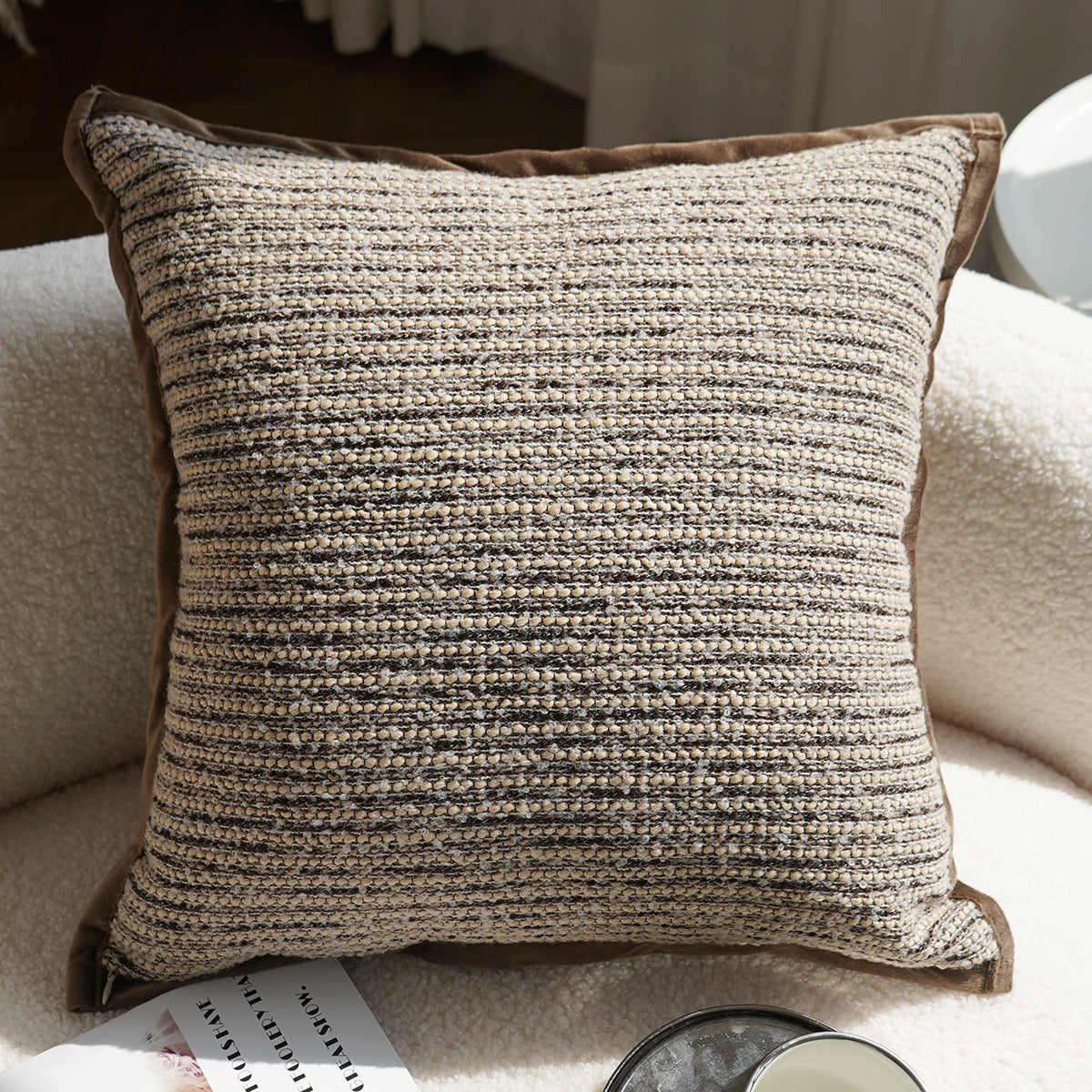 Coussin de Sofa Marron Maillard avec un oreiller luxueux Wabi-sabi léger