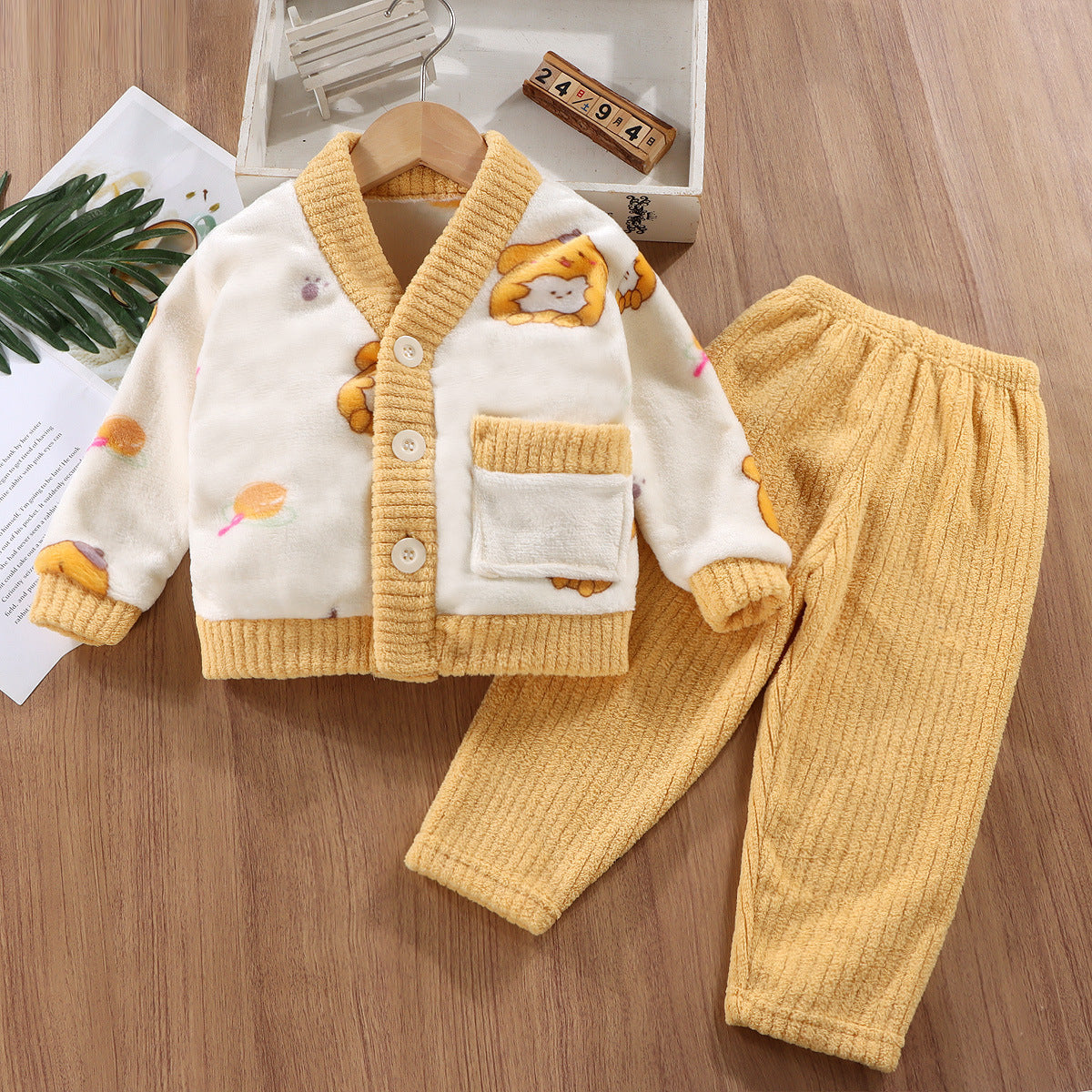 Vêtements de maison pour enfants Garçons et filles Manteau de pyjama en flanelle, épais, chaud, deux pièces