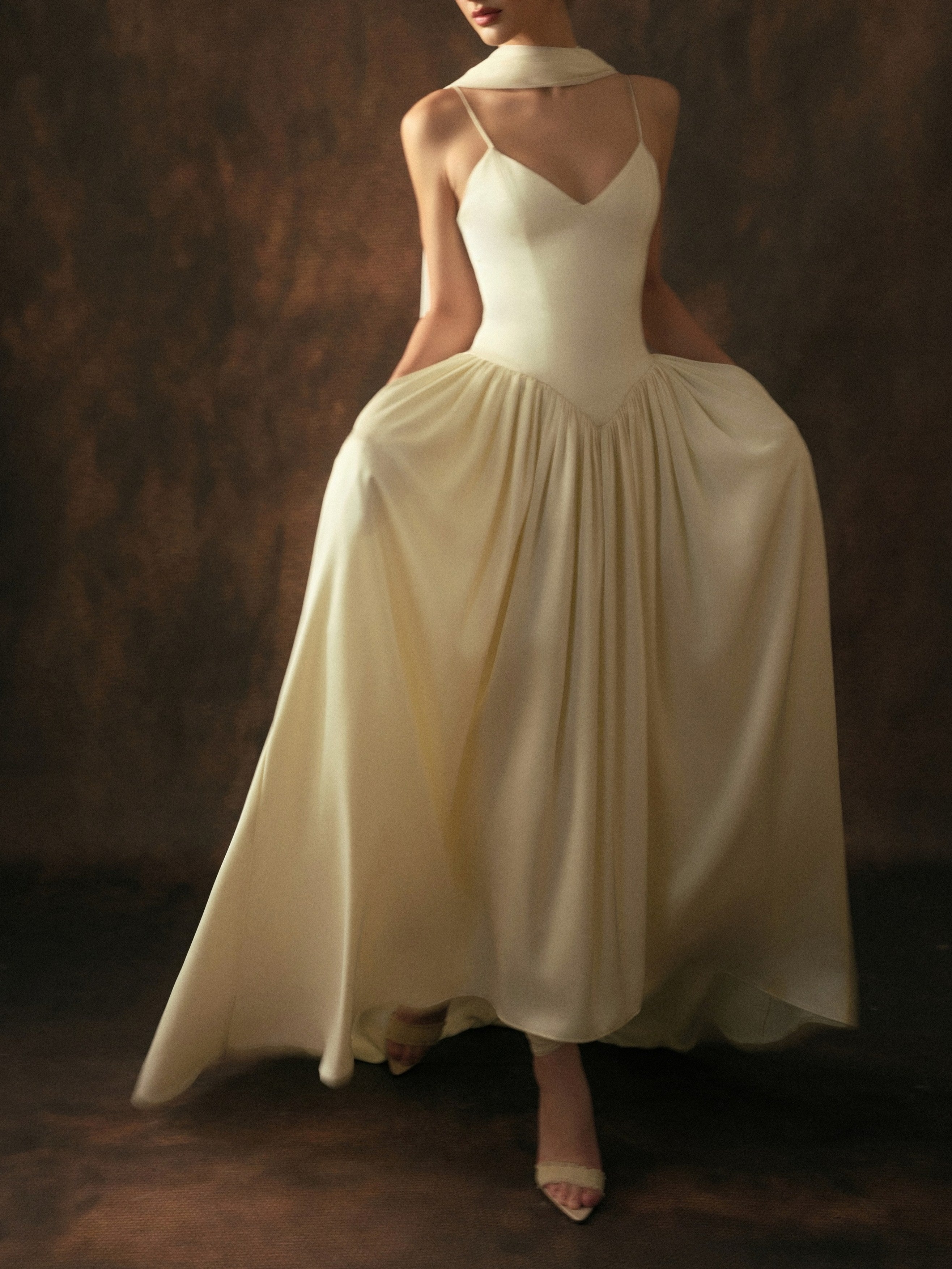 Satin Spaghetti Bracelet mariage soirée Gown avec écharpe