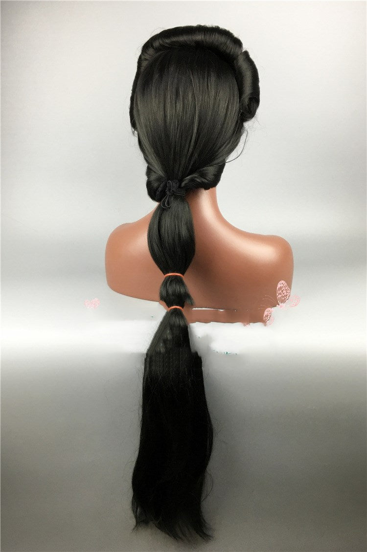 Tresse noire longue et moelleuse
