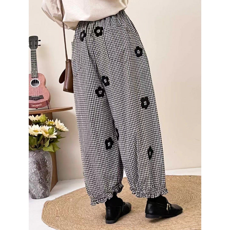 Pantalons de culture floraux en trois dimensions plaqués Pantalons à pattes droites en relief pour femmes