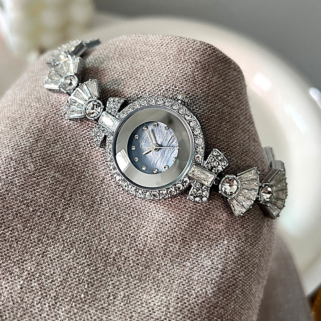 Montre en alliage élégant et minimaliste pour femmes