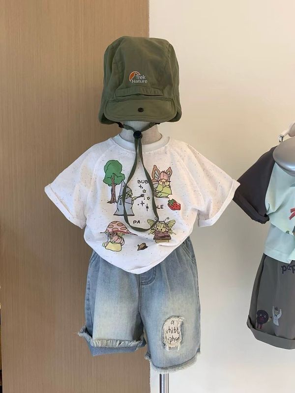 T-shirt dessin animé et short en denim à deux pièces