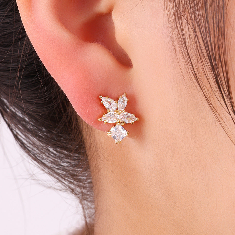 Boucles d'oreilles de fleurs marquise 4-Petal femmes CZ