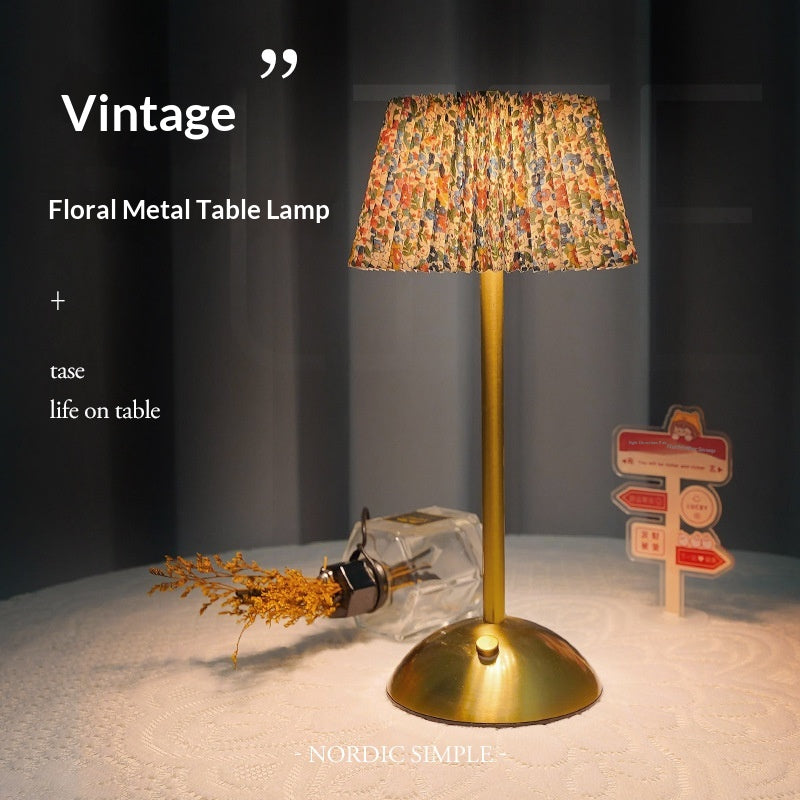 High-End Creative Student Metal Night Light