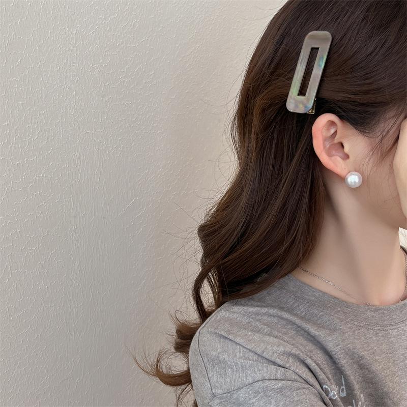 Clip latéral simple Clip à cheveux sur Internet