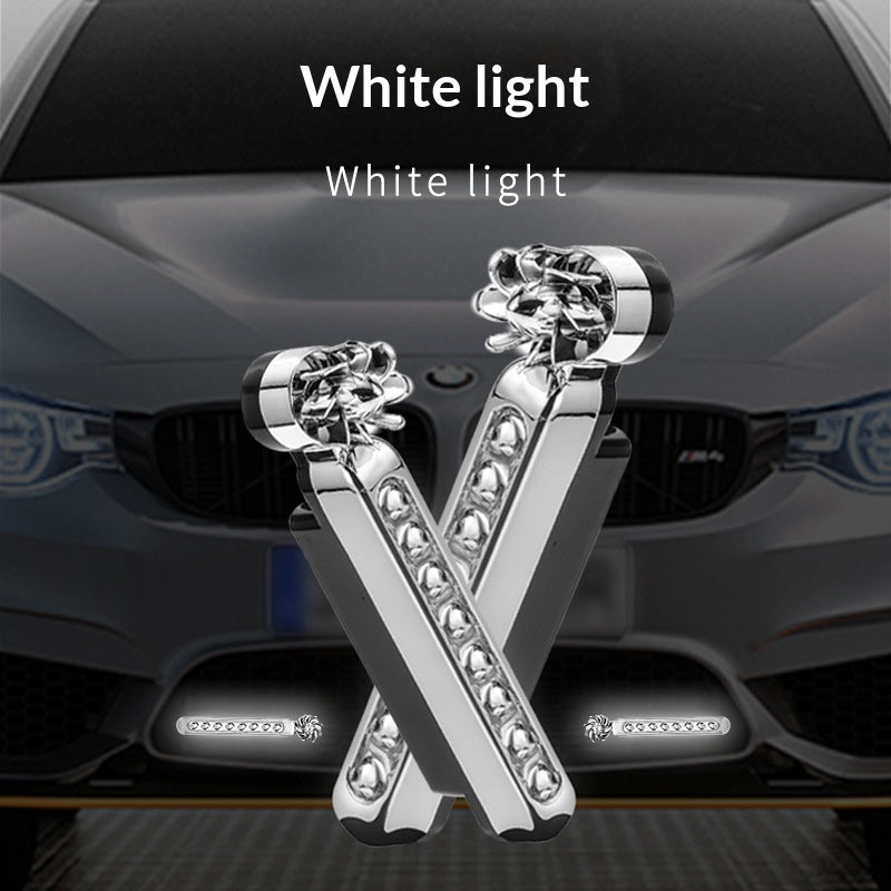 Crayon lumineux décoratif LED monté sur voiture requis