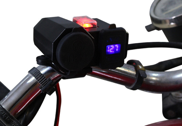 Moto USB Chargeur de voiture étanche Cigarette Léger Voltmètre