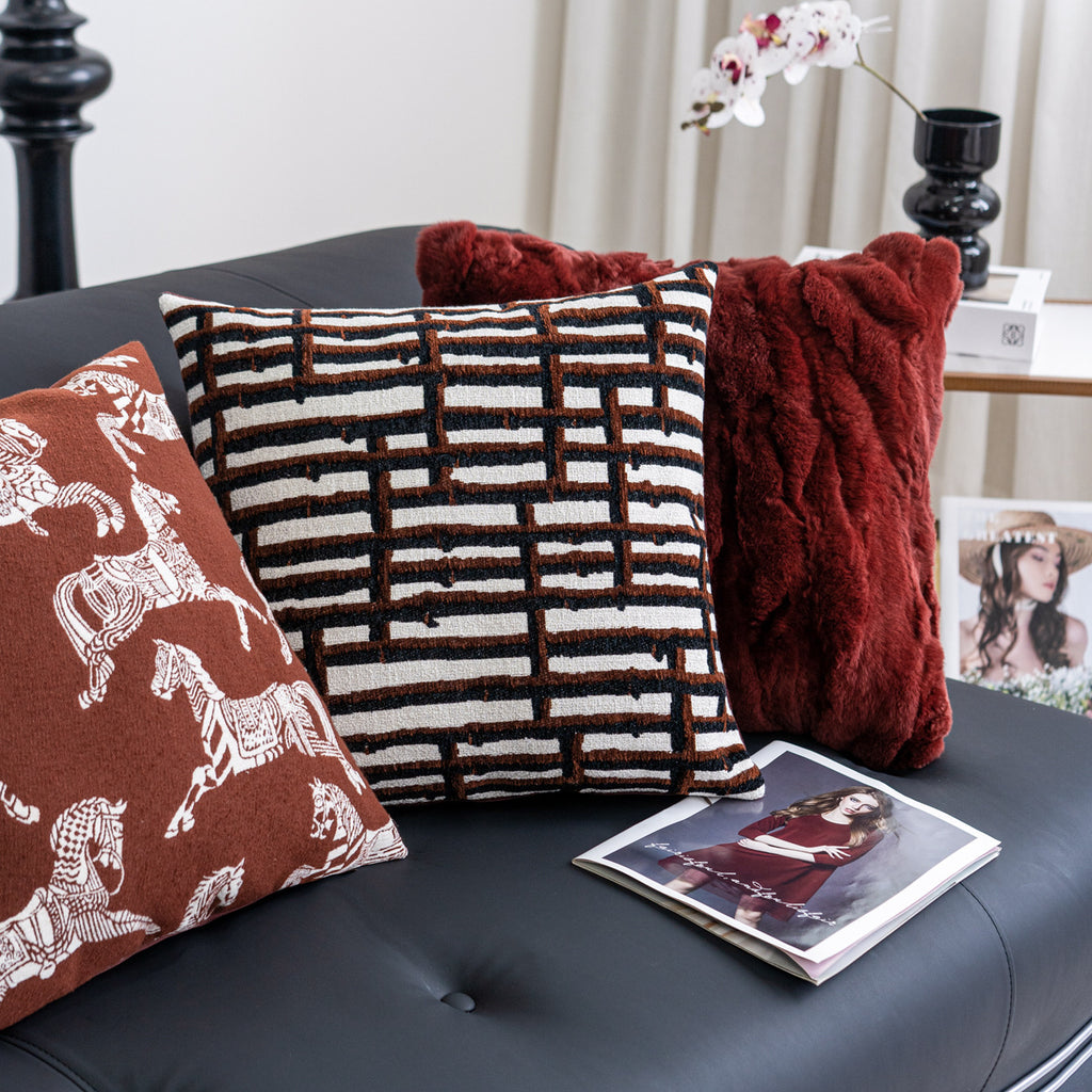 Coussin en fourrure de lapin Rex rouge vin vintage léger-luxe