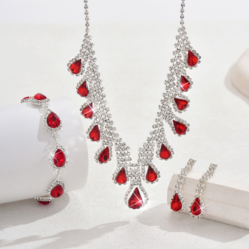 Style Collier de la goutte d'eau de diamant complet