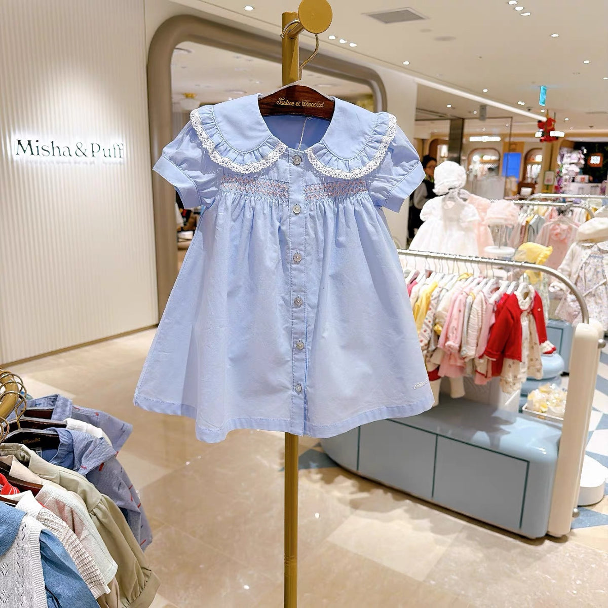 Robe de chemise de coton mignon avec un collier de poupée pour les filles