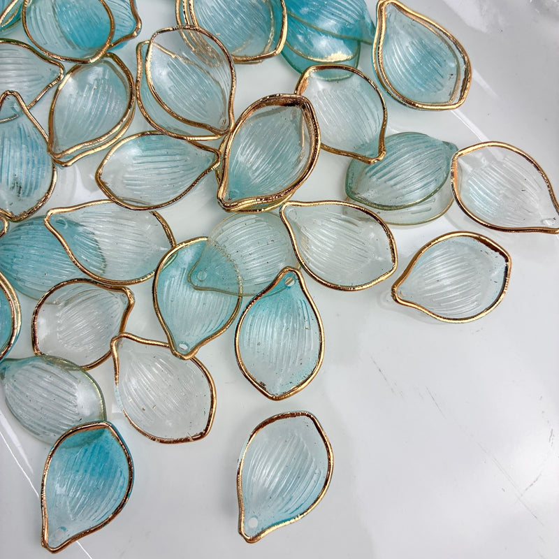 Charms de feuille en acrylique translucide à deux tons