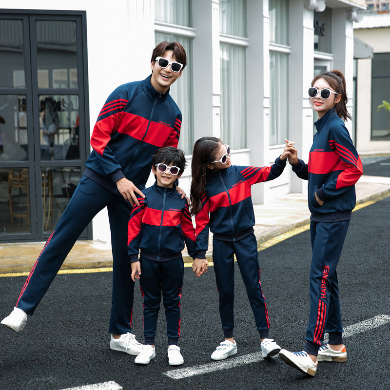 Port de parent-enfant et costume de sport