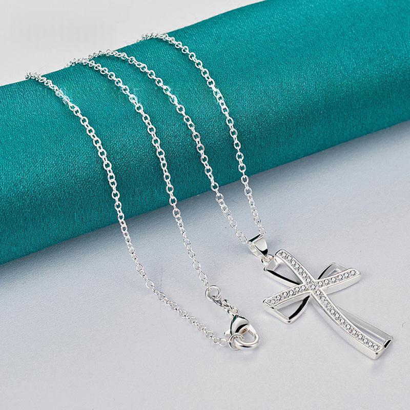 Collier croisé double couche avec pendentif en argent et chaîne de serpent